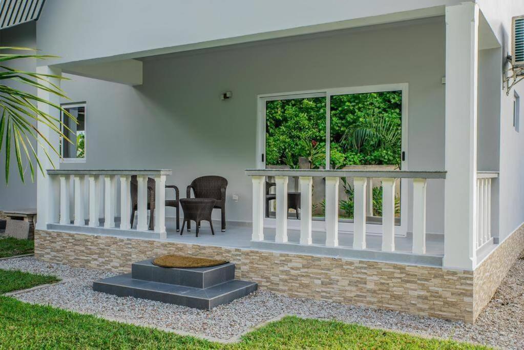Island Charm Of Praslin Villa Виктория Екстериор снимка